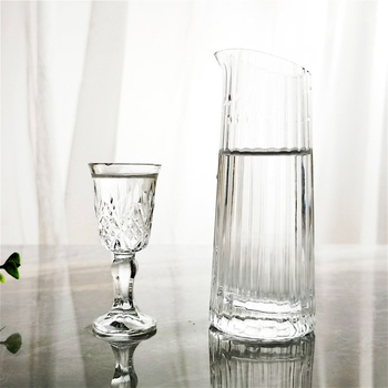 Stakleni set za liker s dozatorom i čaše za bijelo vino, boemski stil, lagani luksuz retro (Materijal: staklo; Komponente: dozator i čaše za bijelo vino; Brand: JEKA.BZ.CHEN)