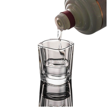 Set čaša za žestice — debelo četvrtasto staklo, kapacitet 1–100 ml, jednostavan stil, mogućnost otiska logotipa