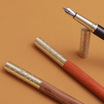 Podpisna olovka s kućištem od mesinga i drveta, peraj od iridija, vrh 0,5 mm, pakirano u kutiju, otisnut logo
