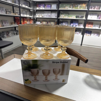 Nordijski stil staklena goblet čaša s visokim stalkom, kapacitet 301–400 ml, bez ručke, set od 6–10 komada