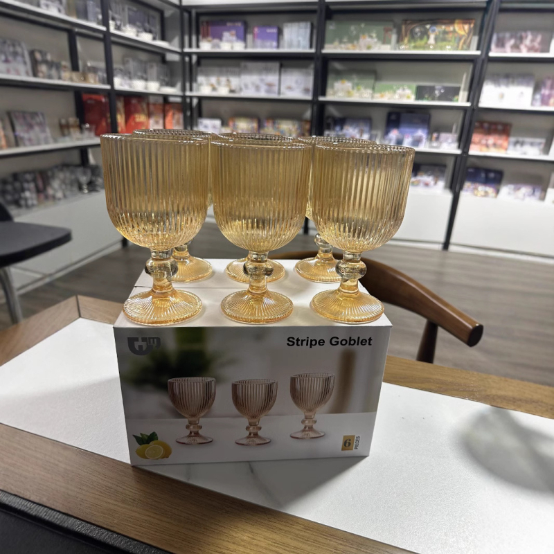 Nordijski stil staklena goblet čaša s visokim stalkom, kapacitet 301–400 ml, bez ručke, set od 6–10 komada