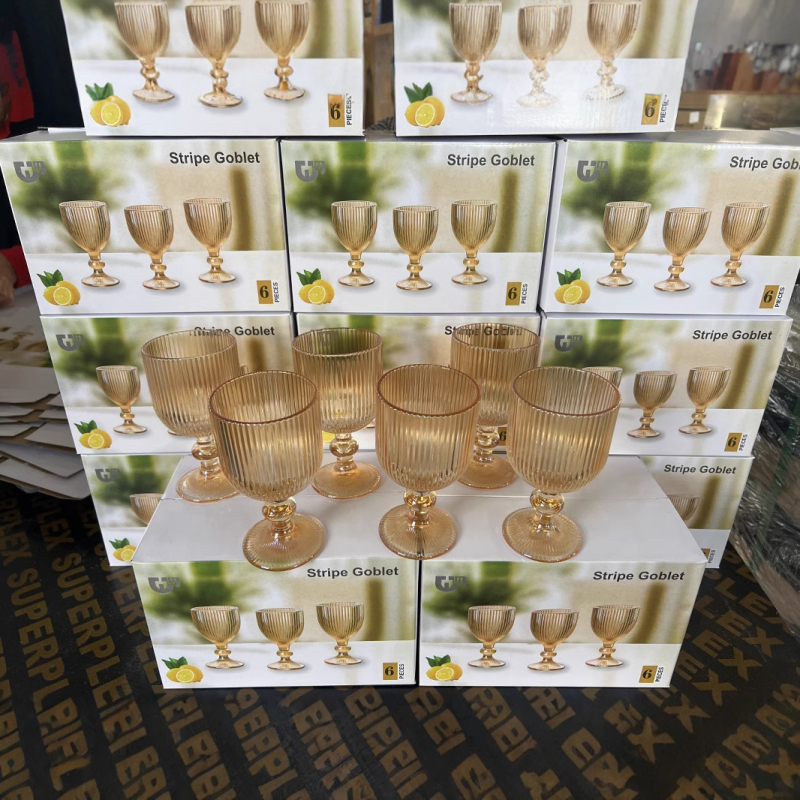 Nordijski stil staklena goblet čaša s visokim stalkom, kapacitet 301–400 ml, bez ručke, set od 6–10 komada