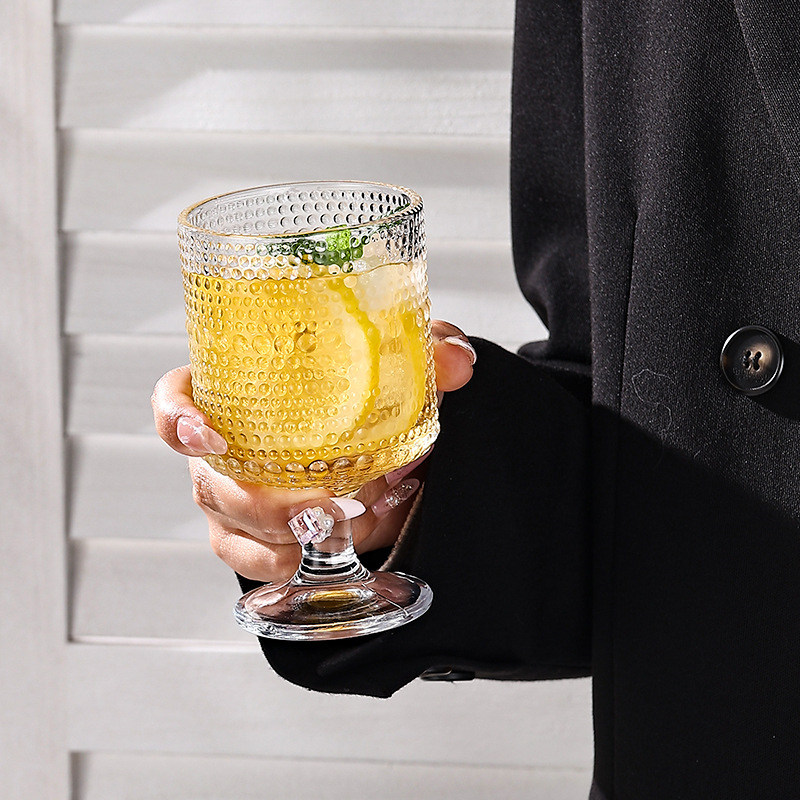Goblet čaša s reljefnim dizajnom suncokreta za sok, deserte i vino; staklo soda-lime; retro luksuzni stil; set od 1 kom; premium proizvod