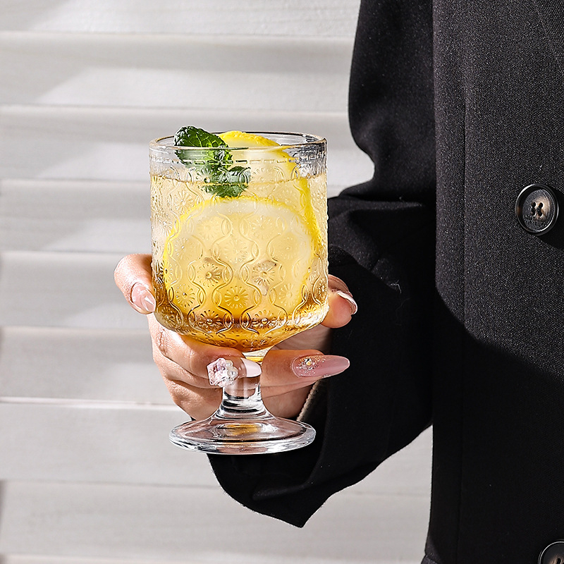 Goblet čaša s reljefnim dizajnom suncokreta za sok, deserte i vino; staklo soda-lime; retro luksuzni stil; set od 1 kom; premium proizvod