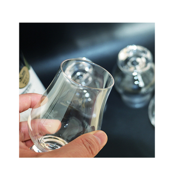 Crystal Eagle ólommentes kristály borospohár, 201–300 ml, modern egyszerű stílus, tulipán logó nyomtatva