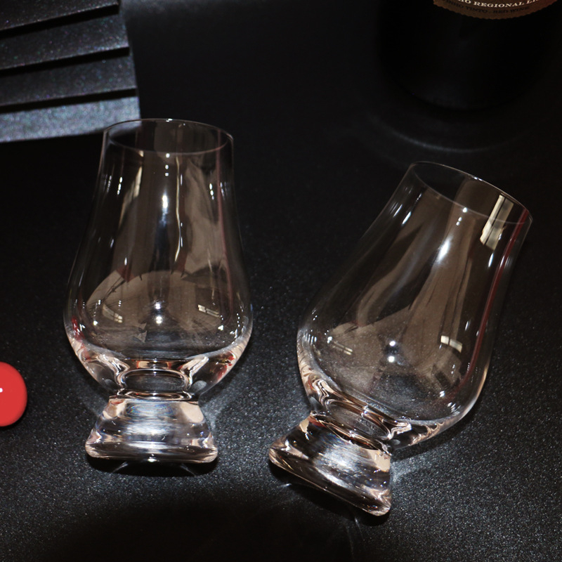 Crystal Eagle ólommentes kristály borospohár, 201–300 ml, modern egyszerű stílus, tulipán logó nyomtatva