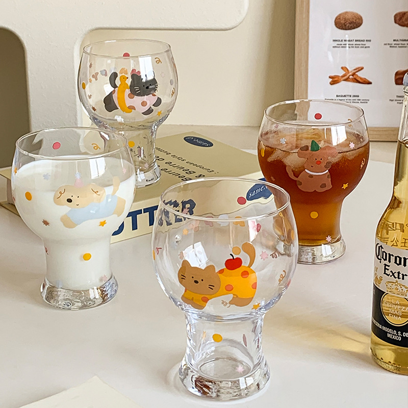 Set staklenih čaša s motivom mačke i psa, INS stil, bez drške, kapacitet 201–300 ml, termički otporno staklo, pakiranje kartonska kutija