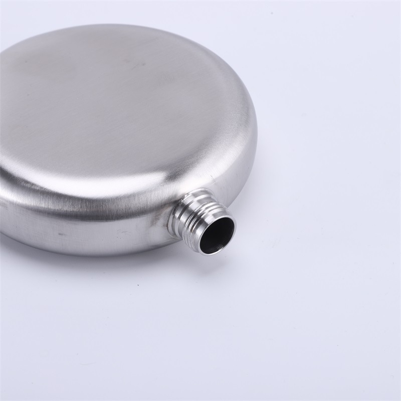 Rozsdamentes acélból készült borosflaska, hordozható kültéren, modern egyszerű stílus, logóval nyomtatva