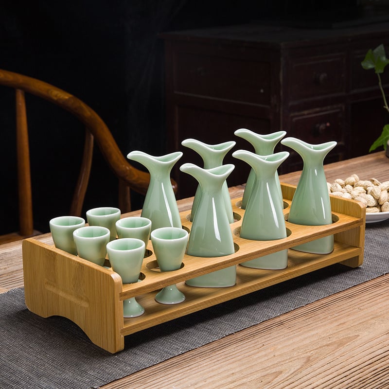Porcelanski vinski set sa stalkom, 13-dijelni set, uključuje 6 posuda za vino i 6 čaša, moderni minimalistički stil