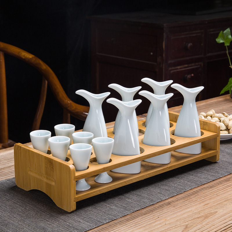 Porcelanski vinski set sa stalkom, 13-dijelni set, uključuje 6 posuda za vino i 6 čaša, moderni minimalistički stil