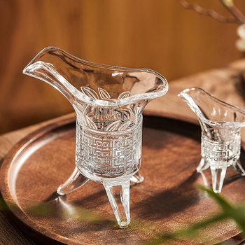 Szeszes italok pohara – egyszerű stílus, üveg anyag, 101–200 ml kapacitás, 1 db