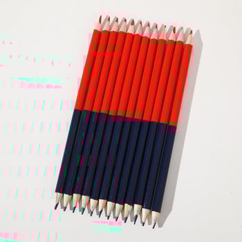 Drveni građevinski olovak za označavanje s dvobojnim grafitom, šesterokutno tijelo, PVC pakiranje