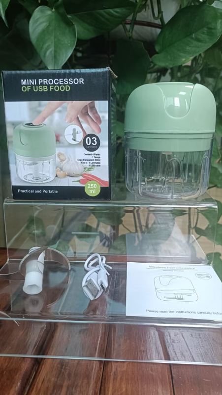 Ασύρματος μίνι κόπτης σκόρδου με 3 λεπίδες, 3 ταχύτητες, χωρητικότητα <1 L, μέχρι 10.000 rpm, ≤36 V