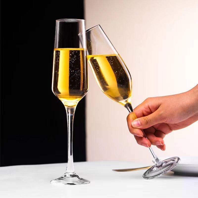 Set de pahare de șampanie din sticlă, capacitate 201-300 ml, stil minimalist modern, procesare personalizabilă