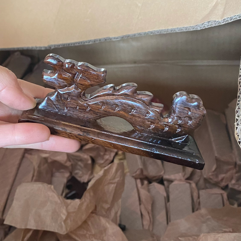 Suport pix cu formă de dragon Zhao Bizhuang, catalpa mahogany, model 3425423, logo imprimat, fără personalizare, neimportat