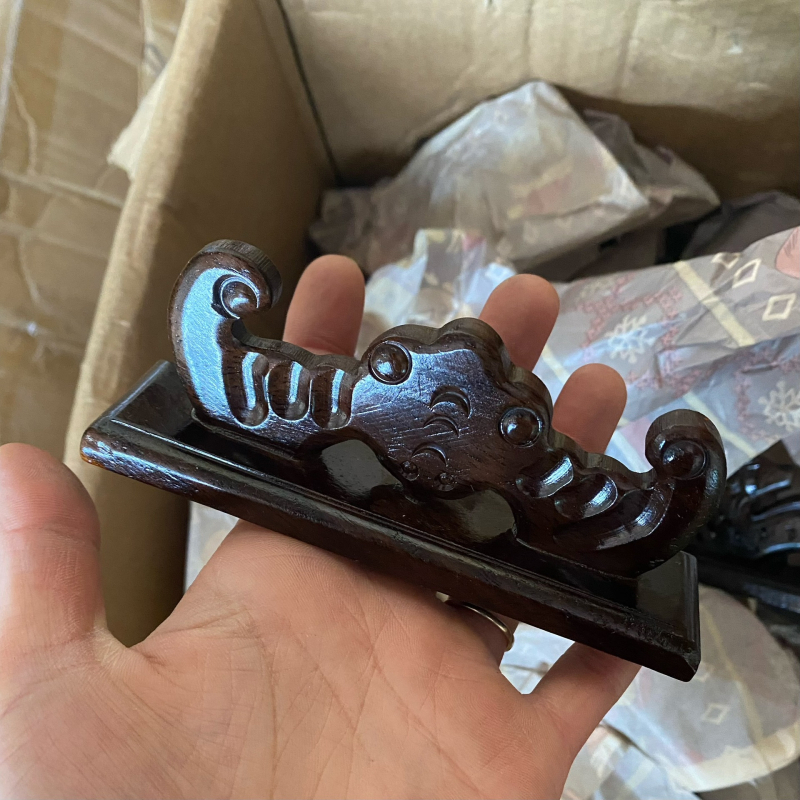 Suport pix cu formă de dragon Zhao Bizhuang, catalpa mahogany, model 3425423, logo imprimat, fără personalizare, neimportat