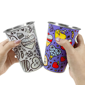 Čaša od nehrđajućeg čelika 304, kapaciteta 501–600 ml, jednostrani zavinut rub, kreativni stil s promjenom boje