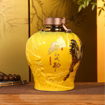 Jingdezhen kerámia borosüveg 8 ló motívummal, modern egyszerű stílus, 2025-ben bemutatva, logónyomás elérhető, egy darabos csomagolás, első osztályú minőség