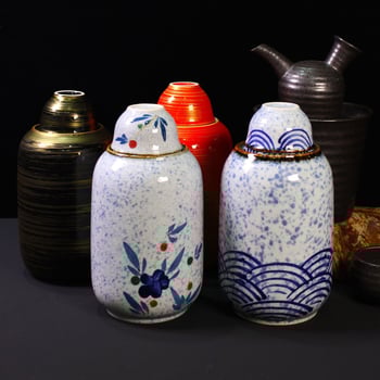 Japán stílusú kerámia bormelegítő kanna, retro dizájn, nyomtatott logóval