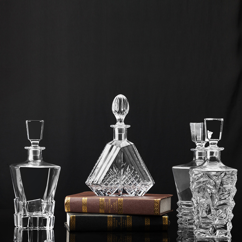 Üvegborosüveg készlet öt darabos, dugóval, 701–800 ml űrtartalom, testreszabható logó nyomtatás