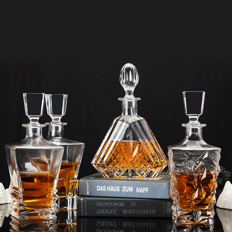 Üvegborosüveg készlet öt darabos, dugóval, 701–800 ml űrtartalom, testreszabható logó nyomtatás