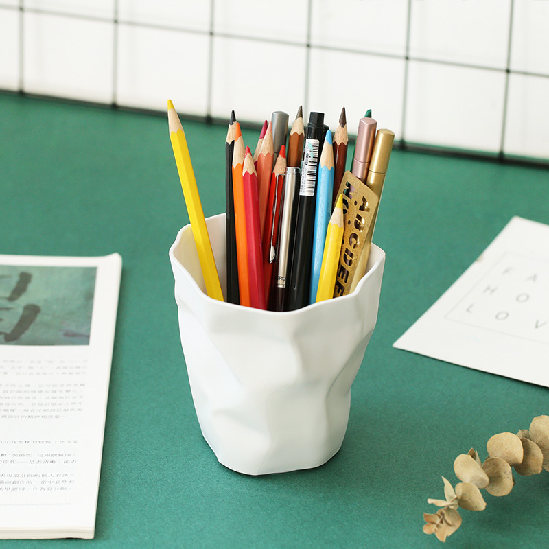 Organizator de birou și suport pentru pixuri, design neregulat, din plastic PP, modelul 22195, fără capac, stil japonez.