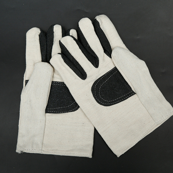 Hegesztéshez tervezett munkavédelmi kesztyű, dupla rétegű vászon, megerősített tenyérbőrrel, csúszásmentes, olajálló és vágásálló.