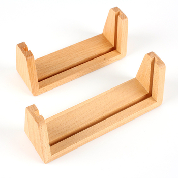 Suport de afișaj în formă de U din lemn pentru calendar și ramă foto – lemn de nuc și fag, stil minimalist