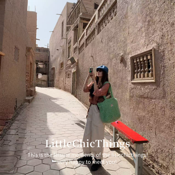 Tote bag унисекс стил, вълнена материя, вертикална квадратна форма, магнитно закопчаване, вътрешен джоб с цип