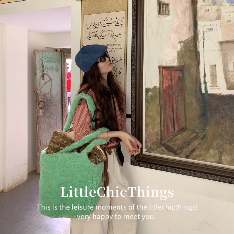 Tote bag унисекс стил, вълнена материя, вертикална квадратна форма, магнитно закопчаване, вътрешен джоб с цип