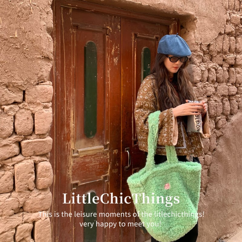 Tote bag унисекс стил, вълнена материя, вертикална квадратна форма, магнитно закопчаване, вътрешен джоб с цип