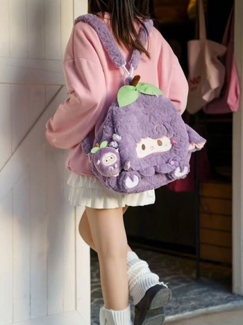 Японски стил плюшена раничка с агънце и панделка, овална форма, закрита клапа, подплата нейлон