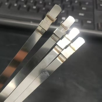 Неръждаема стомана: клип със шнурова стяга за водопроводни тръби с прахоуловител – ръчно уплътняване, марка Giti