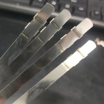 Неръждаема стомана: клип със шнурова стяга за водопроводни тръби с прахоуловител – ръчно уплътняване, марка Giti