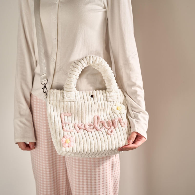 Corduroy плюшена чанта през рамо в корейски стил, вертикална квадратна форма, подплата от платно, магнитно копче