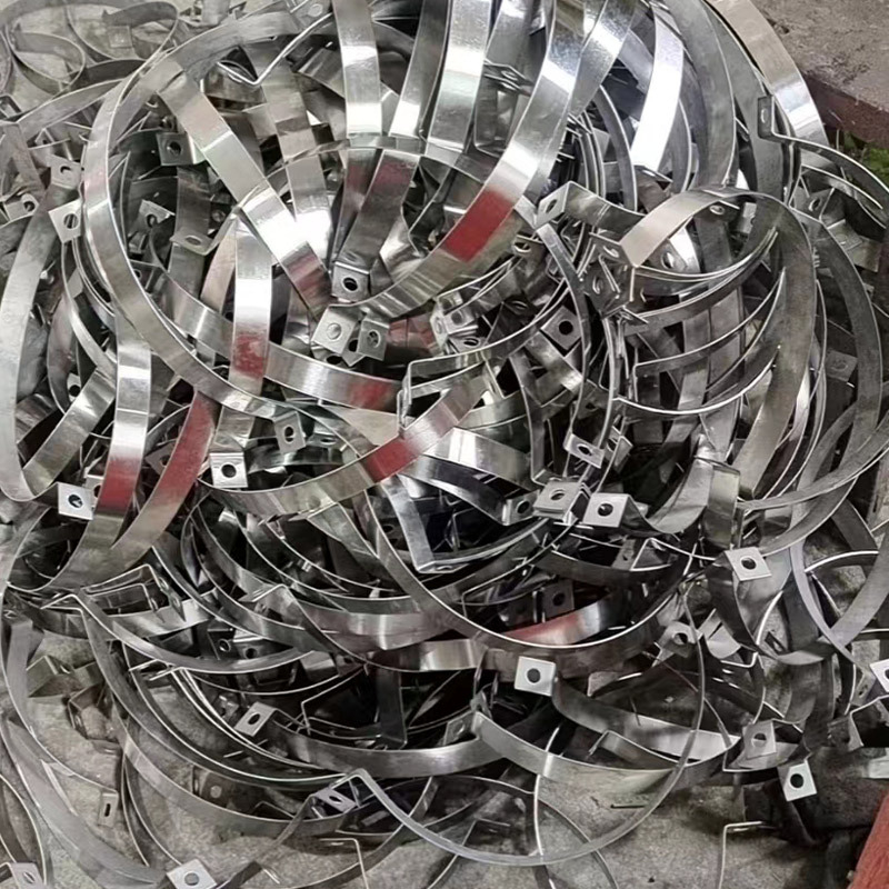 U-oblik cijevna stezaljka – pocinčana čelična – Xingjun – za mostove, zgrade i prijevoz