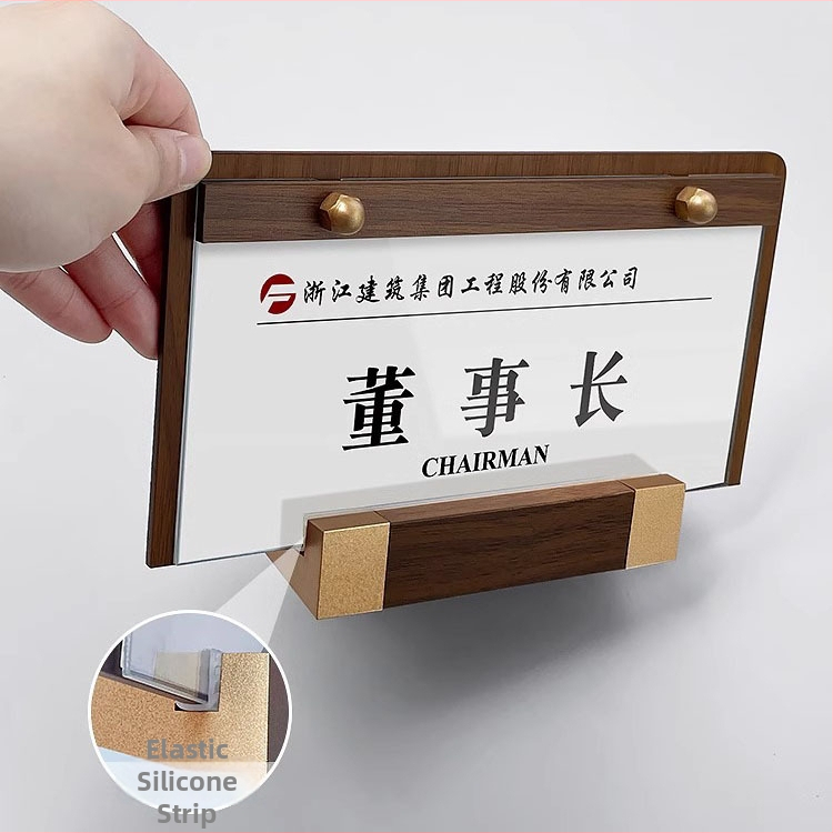 Akrylový stolný stojan na vizitky a menovky — značka Luton; Materiál: akrylové sklo; Kategória: promo displej; Štýl: stolný