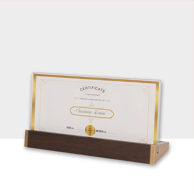 Akrylový stolný stojan na vizitky a menovky — značka Luton; Materiál: akrylové sklo; Kategória: promo displej; Štýl: stolný