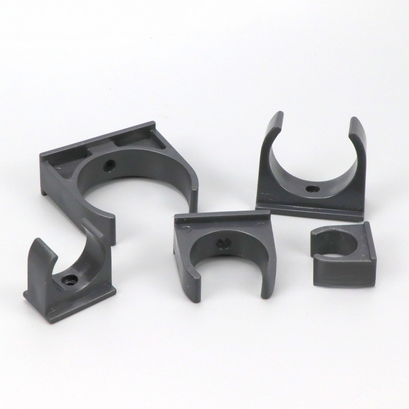 PVC U-tvarovaná svorka na vodovodné rúry so sedlovým dizajnom