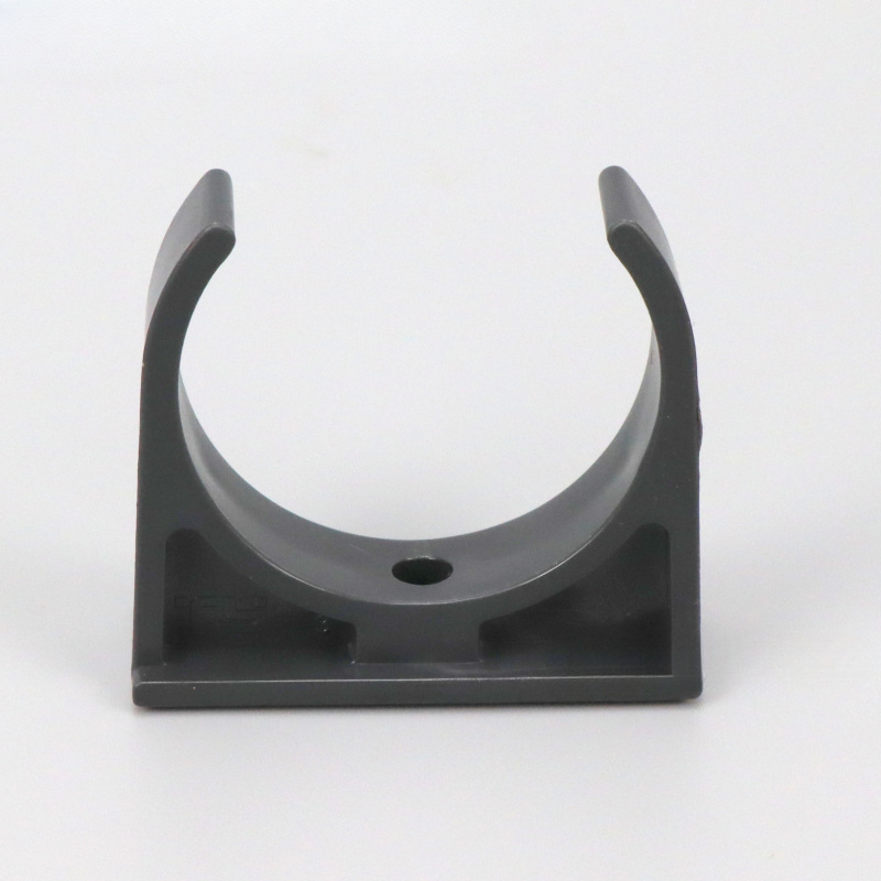 PVC U-tvarovaná svorka na vodovodné rúry so sedlovým dizajnom