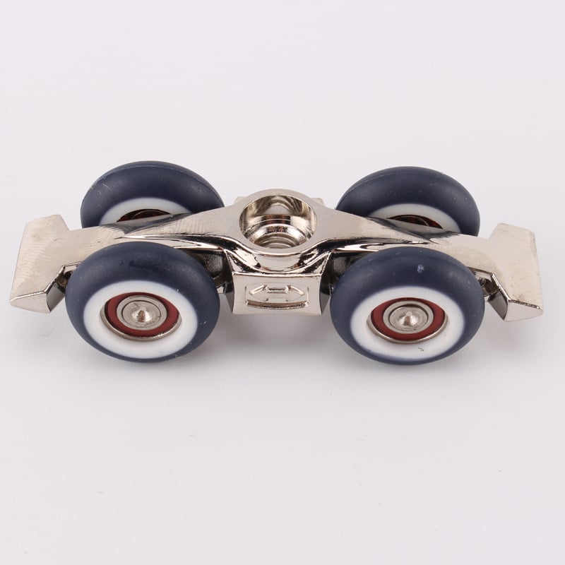 4-kerékes, cink ötvözetből készült, hangtalan működésű függő görgő tolóajtókhoz