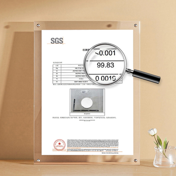 Snow Rock tiszta titánból készült borflakon — kör alakú, kompakt és hordozható kültéri használatra, zárható