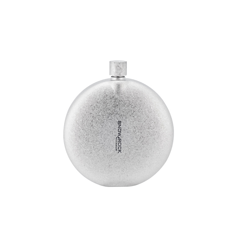 Snow Rock tiszta titánból készült borflakon — kör alakú, kompakt és hordozható kültéri használatra, zárható