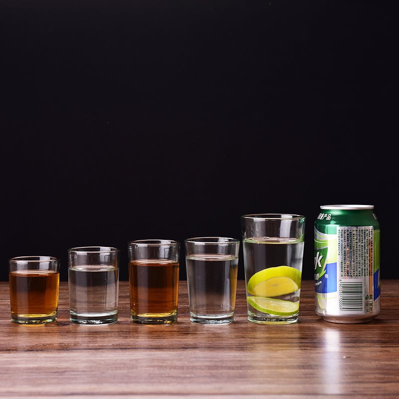 Set čaša za alkoholna pića od kaljenog stakla – jednostavan stil, kapacitet 1000 ml i više