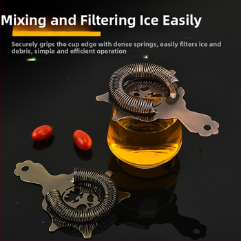 Šejker na koktaily s motívom lebky (nerezová oceľ; moderný minimalistický štýl; uvedený v roku 2011; hmotnosť 90 g)