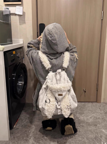 Рюкзак с пухкави зайчеши уши, голям капацитет, дивинг плат, есен 2025, затваряне с връзки