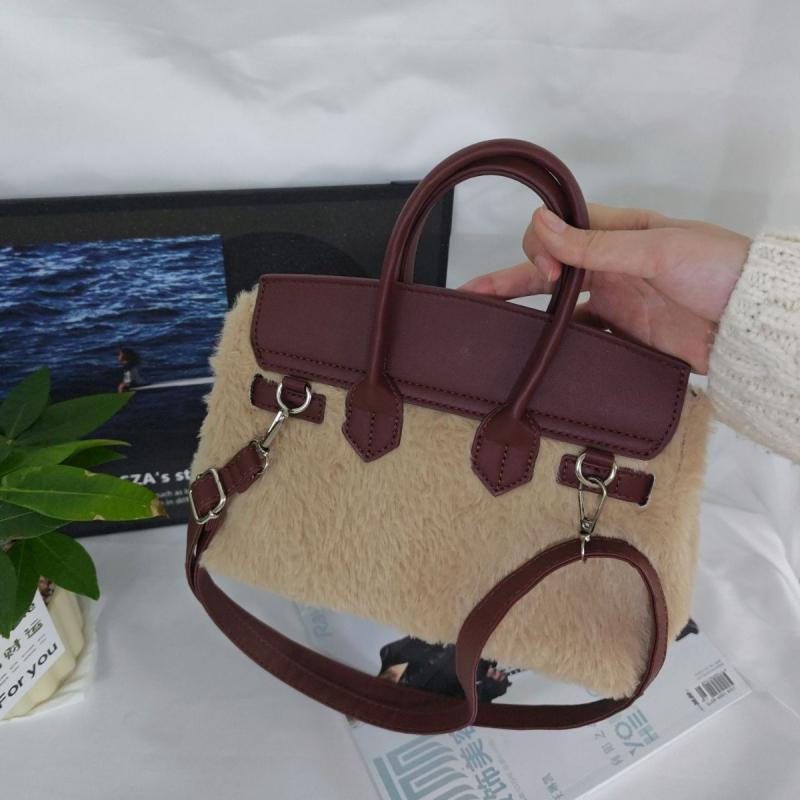 Kelly torba, pliš materijal, casual stil, vodoravni kvadratni oblik, poklopno zatvaranje, poliester podstava