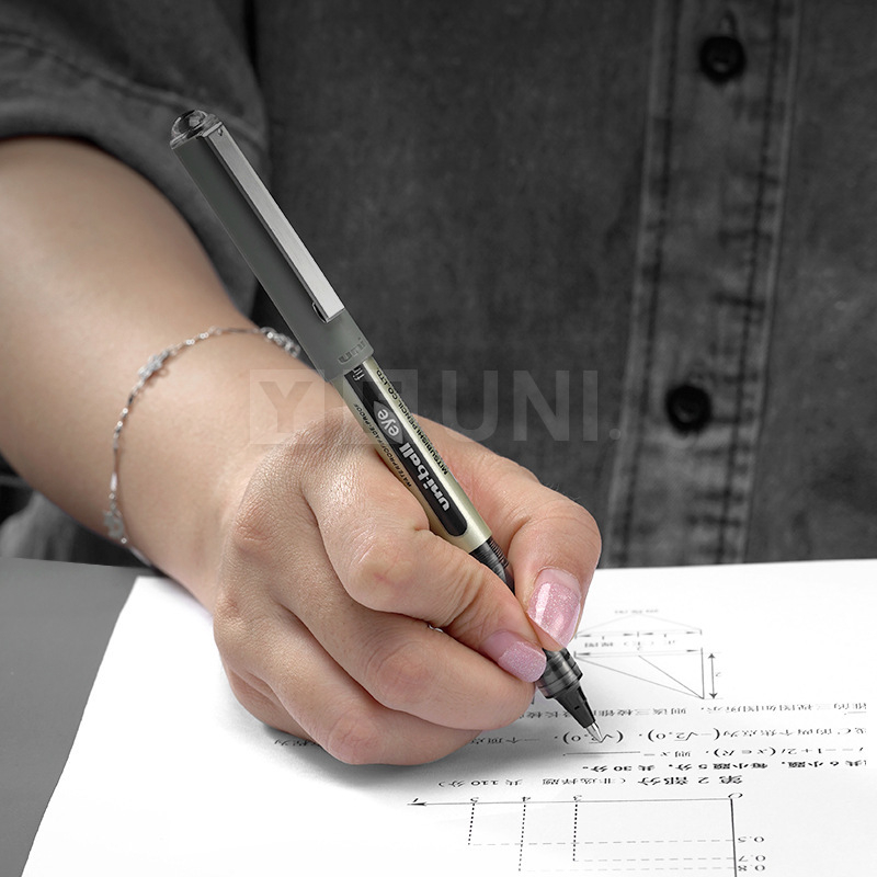 Ub-157 rollerball olovka s tekućim vodootpornim tintom, vrh od nehrđajućeg čelika, plastično tijelo