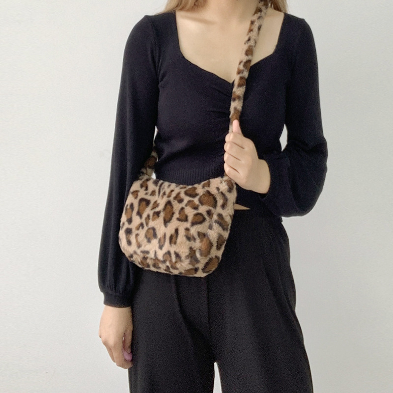 Ženska crossbody torba s leopard printom, poliester, oblik knedle, zatvarač