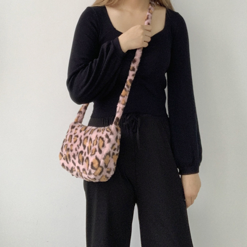 Ženska crossbody torba s leopard printom, poliester, oblik knedle, zatvarač